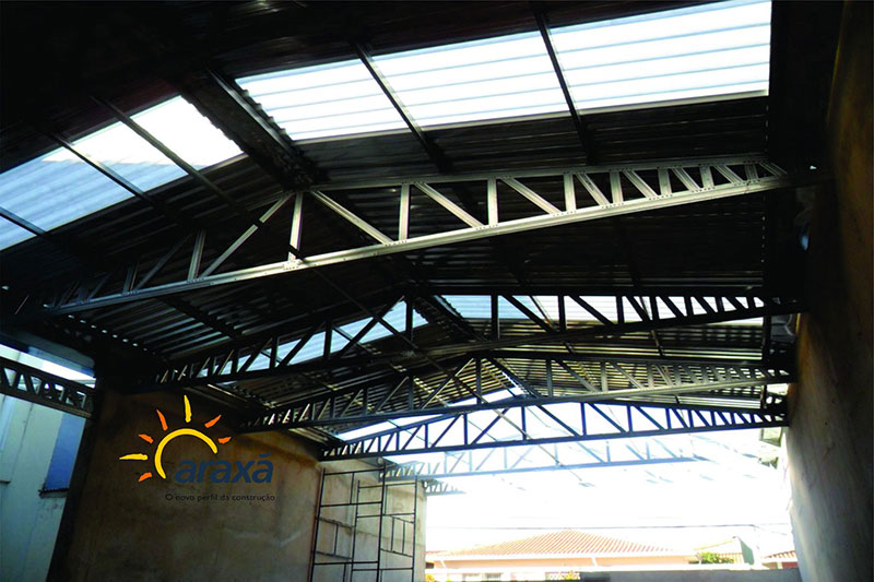 Perfil estrutura para telhado em aço galvanizado